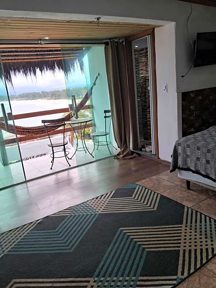 Pousada Marambaia Café - Praiana, econômica, Com café da manhã, piscina ao ar livre e hidromassagem aquecida -Frente para o mar