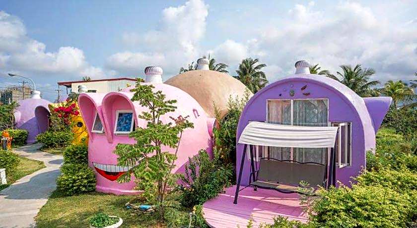 HI-BI Outer Space House BnB