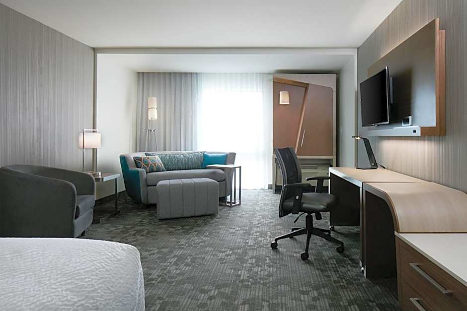 Courtyard by Marriott Omaha Bellevue at Beardmore Event Center