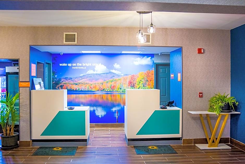 La Quinta Inn & Suites by Wyndham Fayetteville I-95