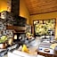 Treetops Lodge & Estate
