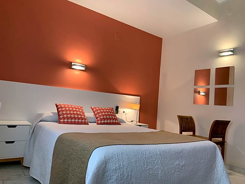 Hotel Restaurant Llansola