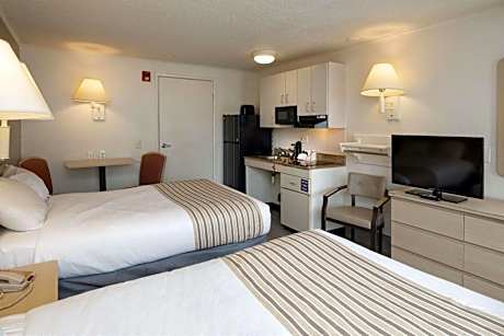 Suburban Studios Mentor - Cleveland Northeast