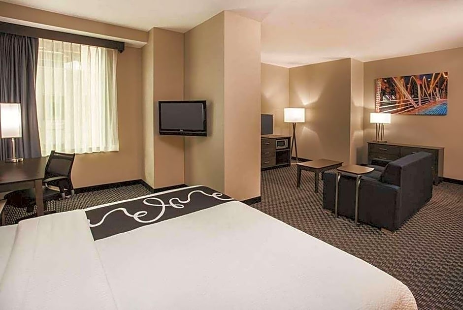 La Quinta Inn & Suites by Wyndham Chicago Downtown