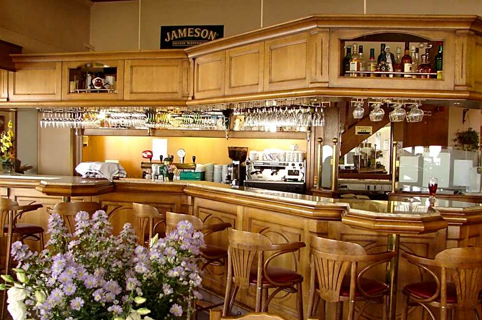 Hotel Restaurant SPA "Le Relais Des Moines - Logis de France"