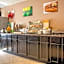Quality Inn & Suites West Bend
