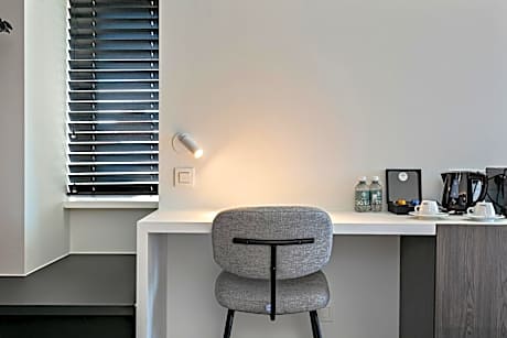 Family Room (3 Connecting Rooms)