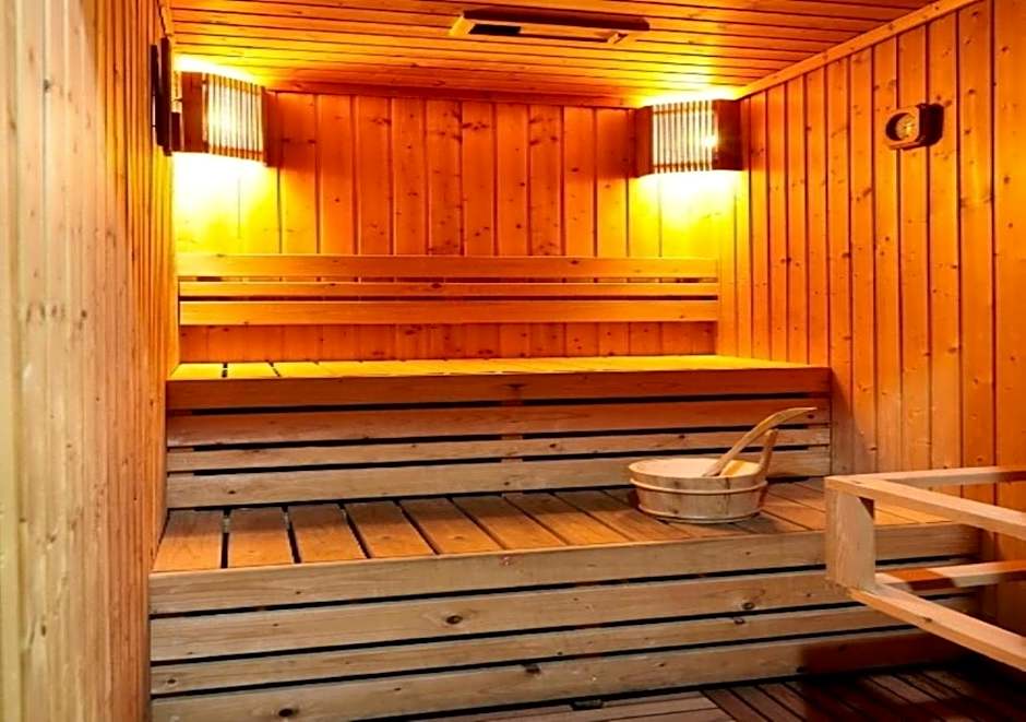 S.M. GRANDE RESIDENCE