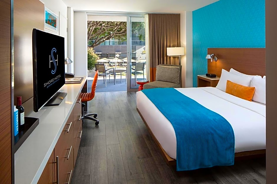Shore Hotel