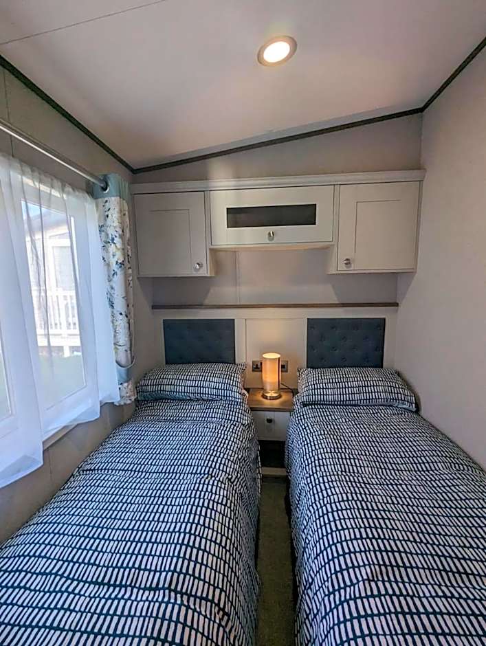 Luxury Caravan Littlesea Haven Frontline Fleet Lagoon Views