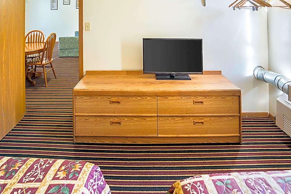 Rodeway Inn & Suites Austin I-90