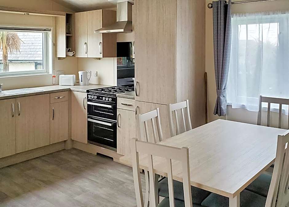 Castaways Beach Resort