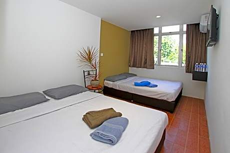 Deluxe Quadruple Room