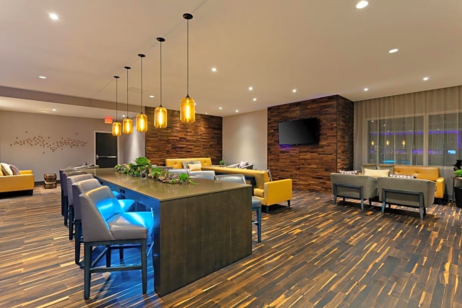 Crowne Plaza Silicon Valley North - Union City, an IHG Hotel