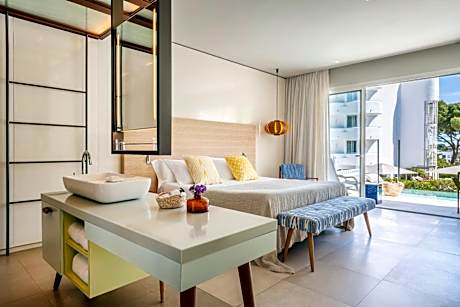 Junior Suite Swim-up