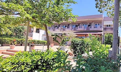 Akrotiri Apartments Pefki Evia