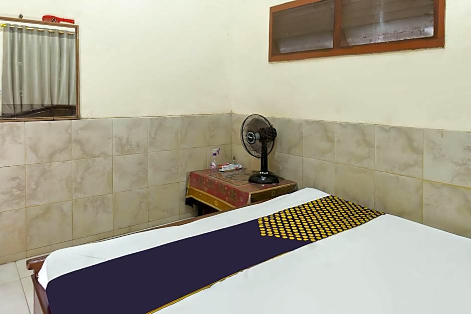 OYO Life 93405 Montong Are Residence