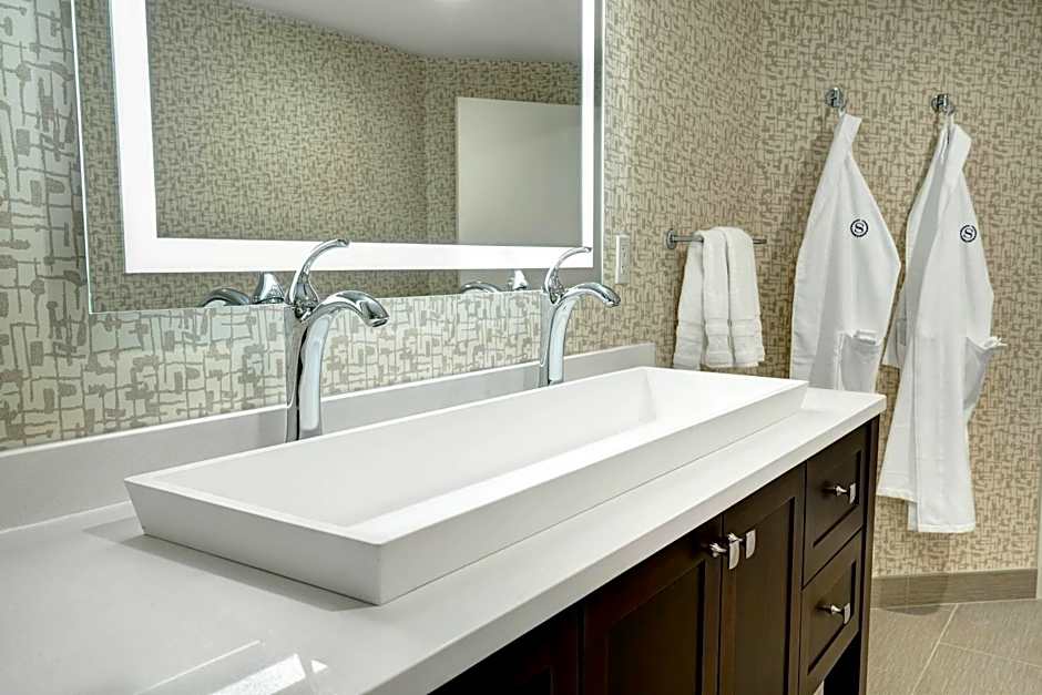 Sheraton Eatontown Hotel