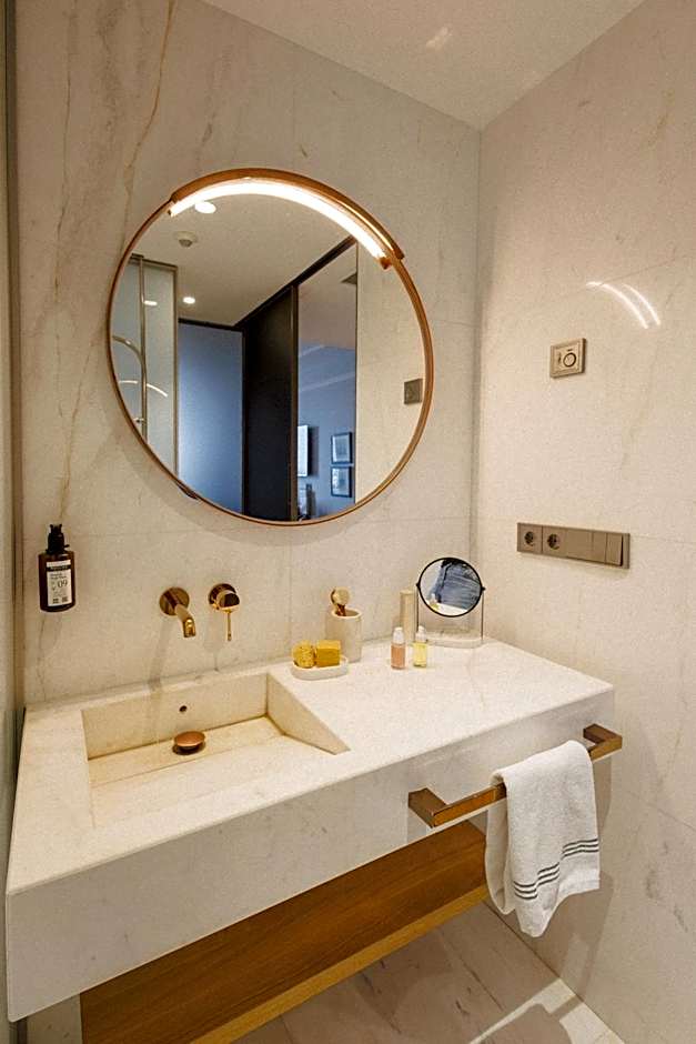 Lasala Plaza Hotel - Adults Only
