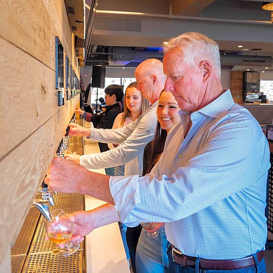 Studio Allston Hotel