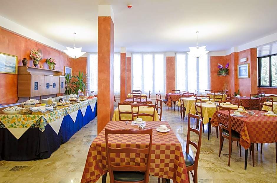 Hotel Edelweiss