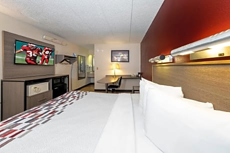 Deluxe King Room Disability Access Non-Smoking