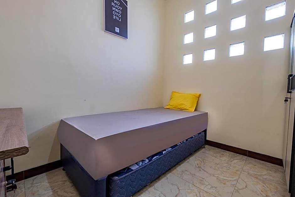 OYO Life 2216 Griya Jakasetia