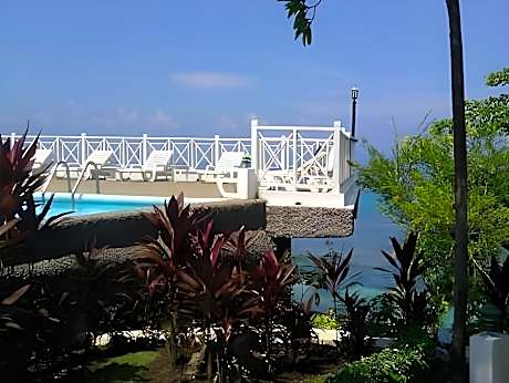 Hibiscus Lodge Hotel