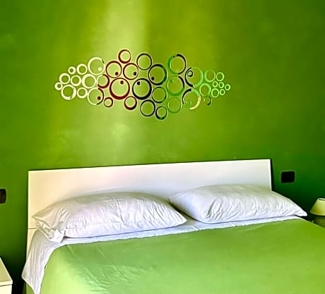 Color House Malpensa B&B