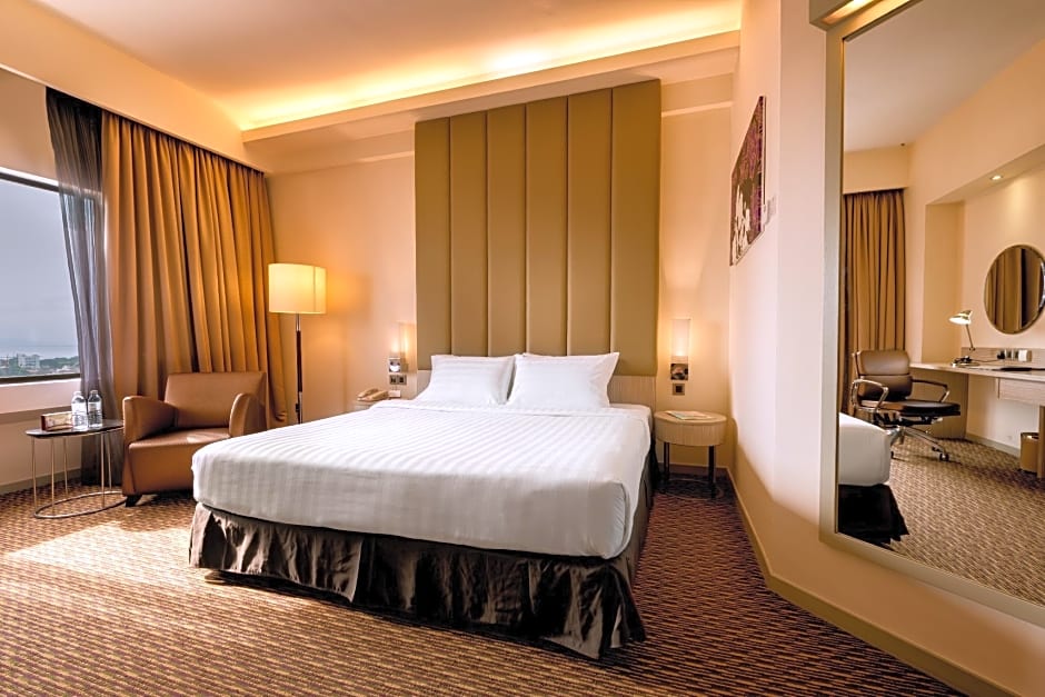 Photo 1 of 16 of Deluxe 1 King Bed