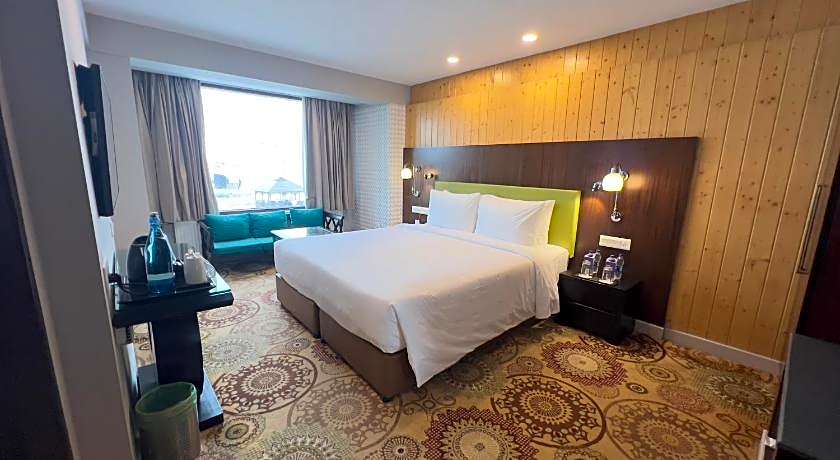 Country Inn & Suites by Radisson, Sonamarg