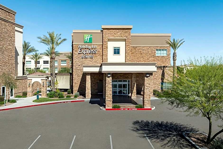 Holiday Inn Express and Suites Gilbert - East Mesa By IHG
