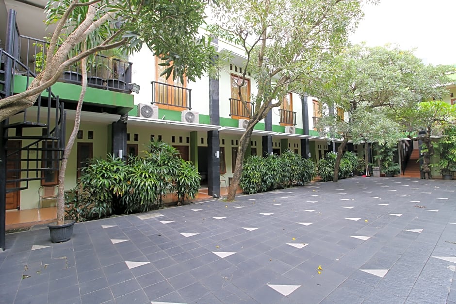 RedDoorz Plus @ Taman Siswa 2