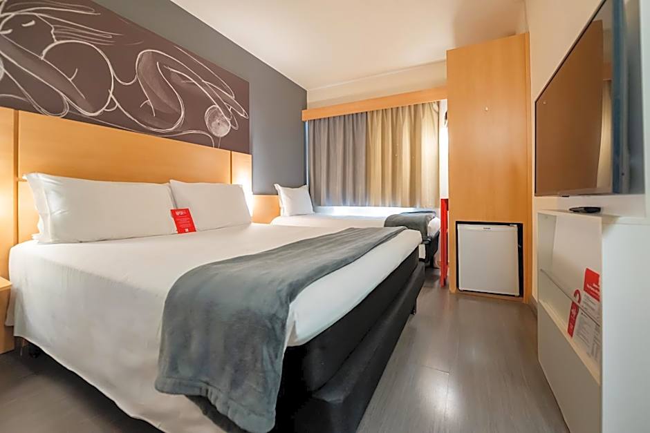ibis Porto Alegre Assis Brasil