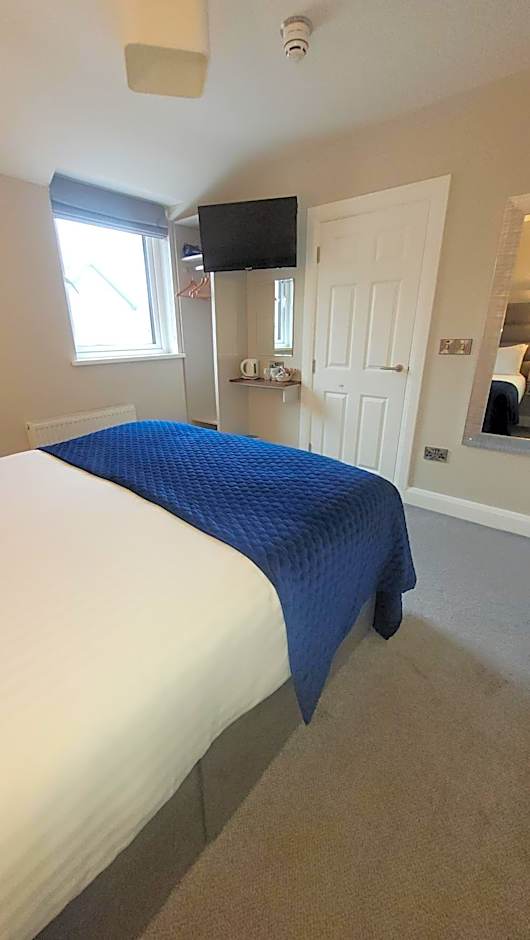 Photo 1 of 4 of Double Room