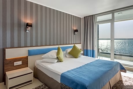 Double Standard Lake View