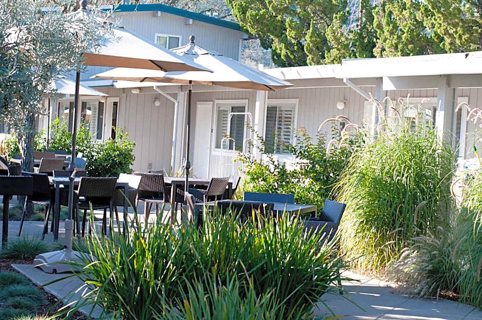 Calistoga Spa Hot Springs - Authentic Hot Springs Spa & Resort