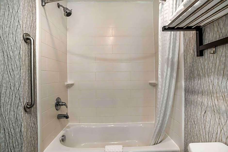 Best Western Plus Jackson Downtown-Coliseum