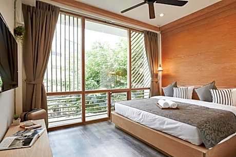 Deluxe Double Room with Shower
