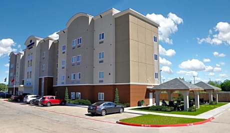 Candlewood Suites Bay City, an IHG Hotel