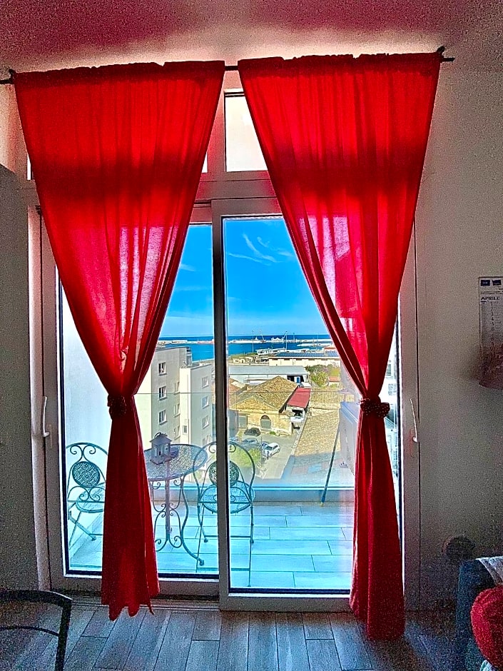 L 'approdo Felice – Palermo, CA