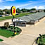 Super 8 by Wyndham Siloam Springs