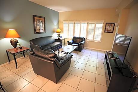 One-Bedroom Suite Lodge - East Campus