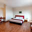 Crystal Crown Hotel Harbour View Port Klang