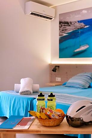 Cycling Package Premium Twin Room with Balcony and Side Sea View