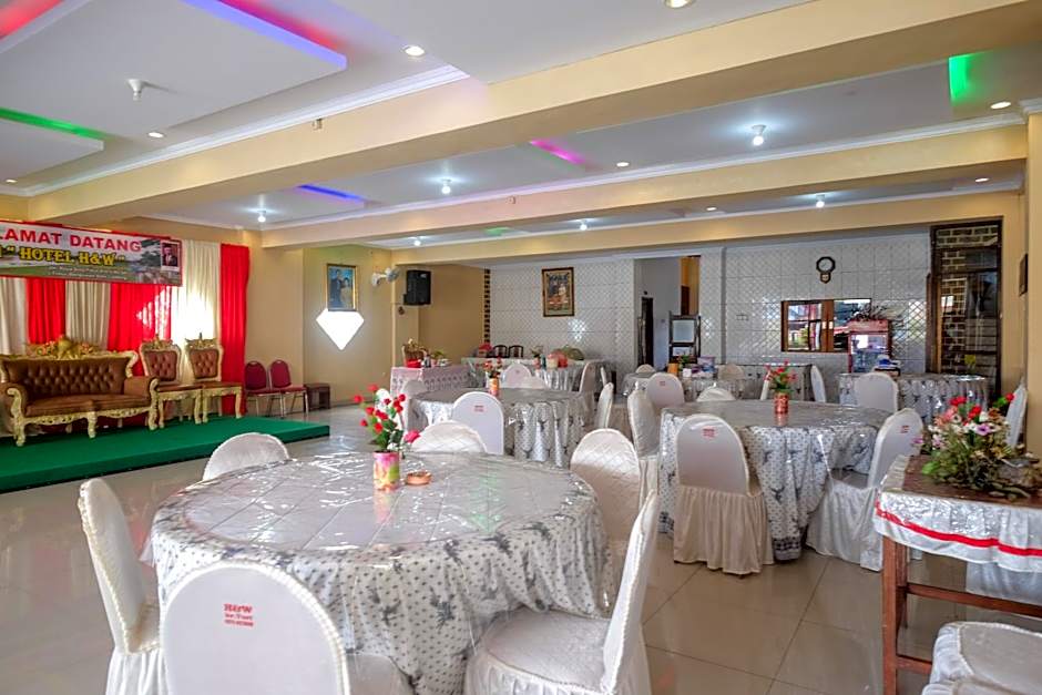 RedDoorz at H&W Hotel Solo