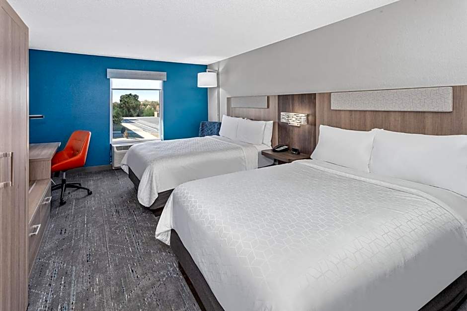 Holiday Inn Express Hotel & Suites Chicago-Algonquin By IHG