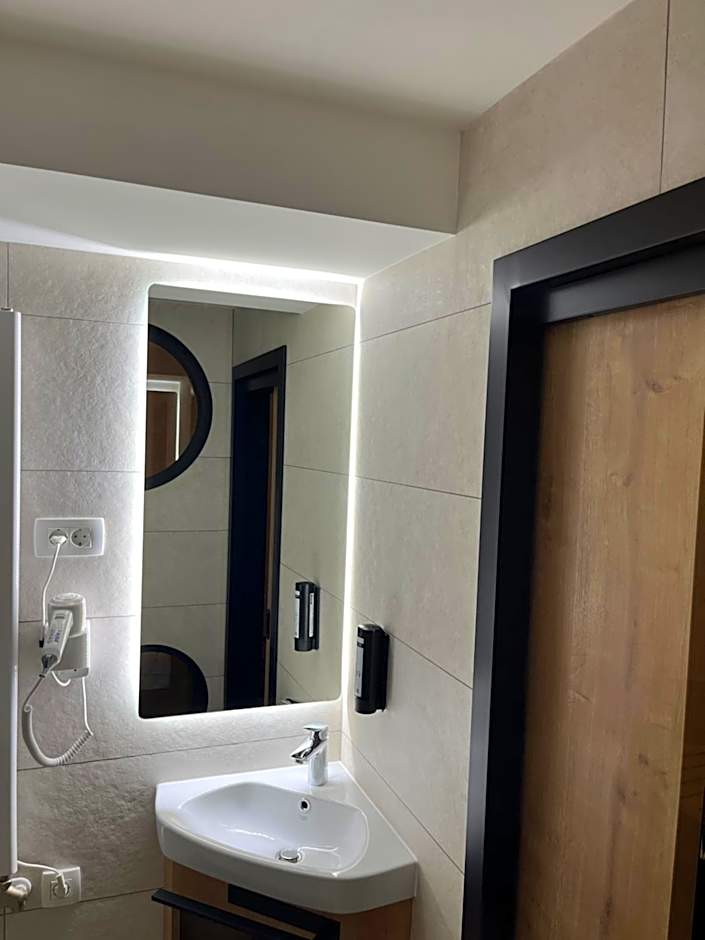 Hotel MANTOVA Vrhnika