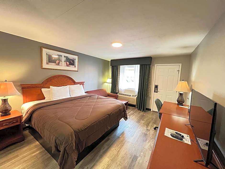 Ozark Inn & Suites