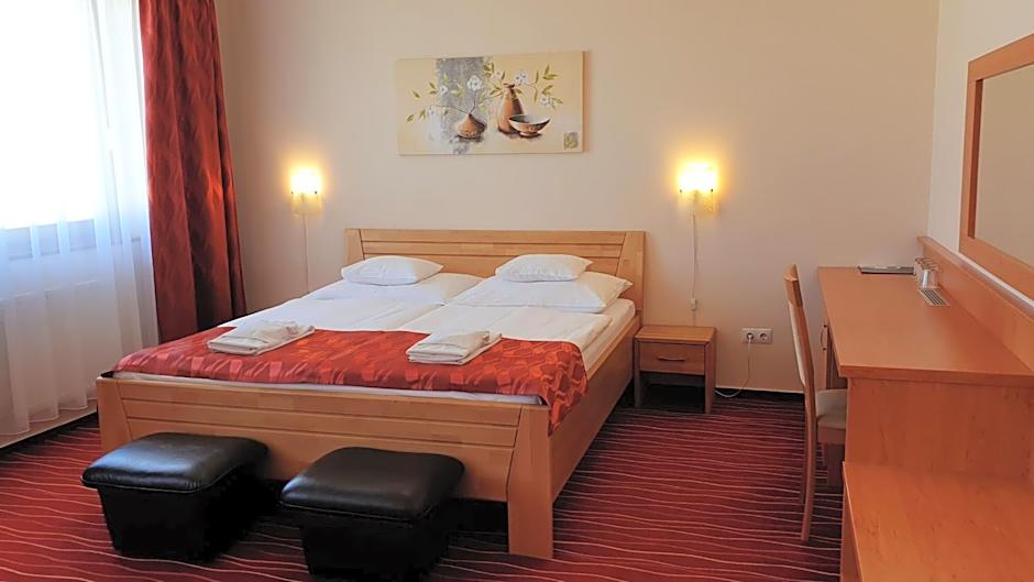 Diana Club Hotel
